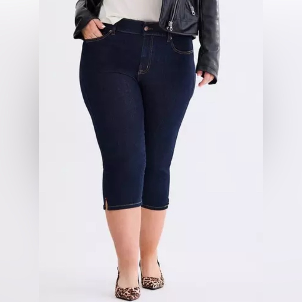 Torrid Retro Chic Bombshell Clam Digger Jean